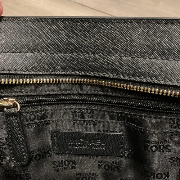 Michael Kors Tina Black Leather Small Tote Bag Satchel Crossbody Purse - Picture 5 of 8